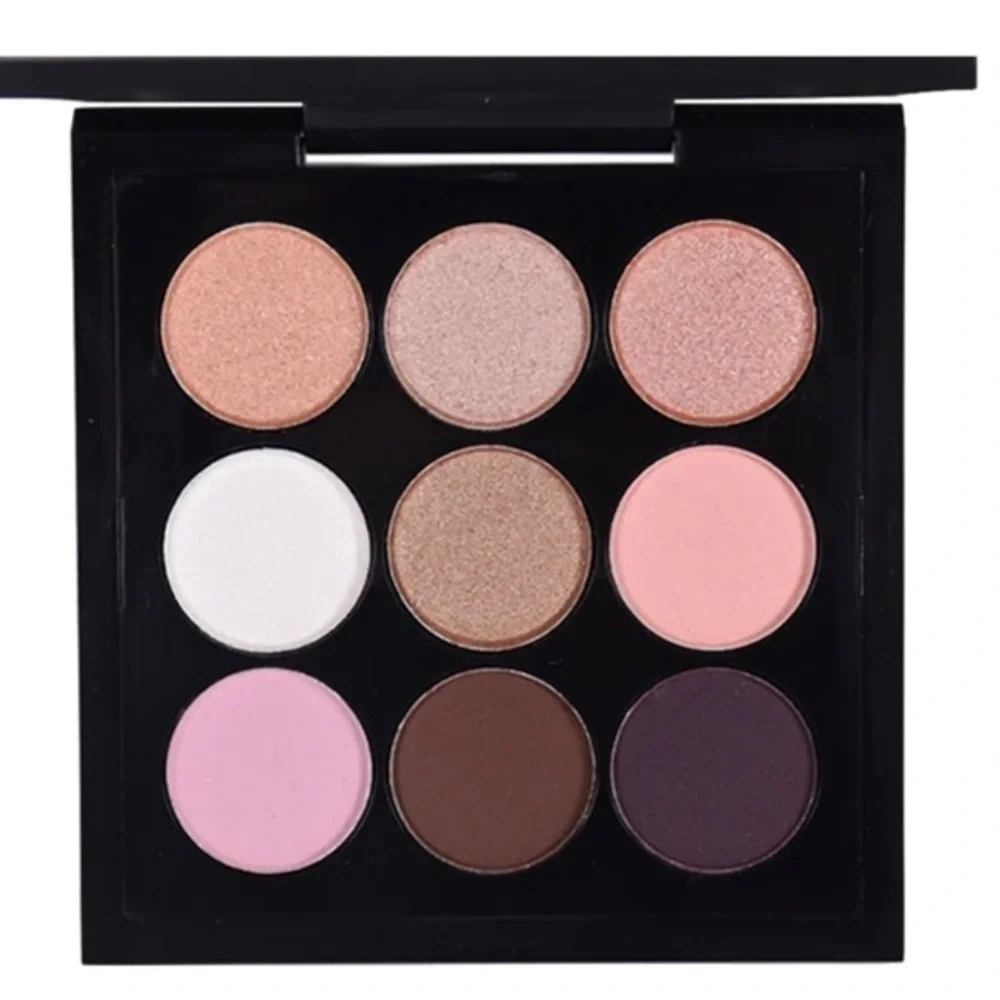 BE Denno Eyeshadow Palette